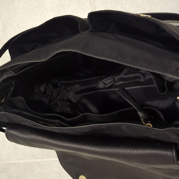 Tory Burch Thea Messenger Diaper Bag w/ Changing pad - Picture 3 of 9